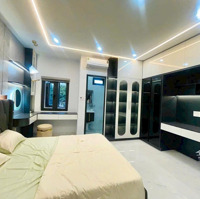 Nhà Mặt Tiền Tân Cổ Điển - Sát Biển Nguyễn Tất Thành Đầy Đủ Nội Thất Mới