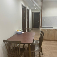 Bán Căn Hộ 80 M2 , 3 Pn ,Lầu Cao View Đông Nam Đầy Đủ Nội Thất Giá Bán 3,2 Tỷ , Liên Hệ: 0906549479 Sơn