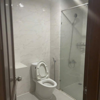 Bán Căn Hộ 80 M2 , 3 Pn ,Lầu Cao View Đông Nam Đầy Đủ Nội Thất Giá Bán 3,2 Tỷ , Liên Hệ: 0906549479 Sơn