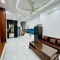 Bán Nhà Láng Hạ, Quận Đống Đa Sát Phố, Ngõ Thông, Kd, Thang Máy, Nội Thất Xịn, Ở Ngay, 41M2*5T