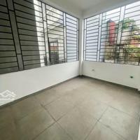 Bán Nhà Riêng Tại Thạch Bàn, Giá Ưu Đãi 6,2 Tỷ, 40M2, 4 Phòng Ngủ 4Wc
