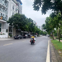 Bán Nhà Mặt Phố Cổ Linh, 31 Tỷ, 80M2, Đẹp Xuất Sắc, Vị Trí Kinh Doanh Đẹp Nhất, Gần Aeon Long Biên