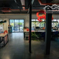 Cho Thuê Mặt Bằng Kinh Doanh Phố Nam Đồng, Vị Trí Đẹp Gần Ngã Ba, Mặt Tiền 8M, Phù Hợp Làm Showroom