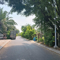 Biệt Thự Giáp Quận 12 Có Sân Vườn, Sân Tennis, Thiết Kế Đẹp, Nội Thất Cao Cấp, Hoàn Công Đầy Đủ