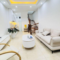 Nhà Đẹp Phố Hoàng Cầu Siêu Tiện Ích