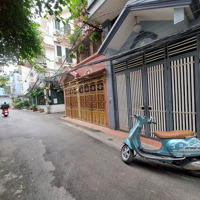 Nhà Phân Lô - Dân Xây Phố Hào Nam Trước Nhà Ô Tô Tránh 39M2X5Tầng,Mặt Tiền3.7M, Giá Bán 13.8 Tỷ