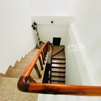 Bán Nhà 3 Tầng Mua Vào Ở Ngay Tại Xã Vĩnh Ngọc !!!