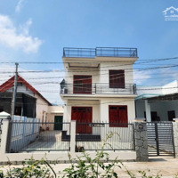 Hàng Hiếm, 2 Căn Nhà Cực Đẹp Trên Cùng Mảnh Đất Sân Vườn Rộng Thoáng, Nhà 2 Tầng Kiên Cố