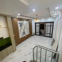 Bán Gấp Nhà Mặt Phố Tại Lĩnh Nam, 9 Tỷ, 40 M2