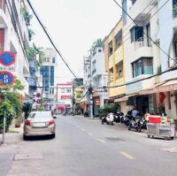 Cần bán gấp nhà HXH Huỳnh Văn Bánh , P.11 , Q. Phú Nhuận. DT: 8.8x20m. Gía bán 32 TỶ
