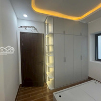 Nhà Hiện Đại Phú Hoà Thủ Dầu Một Sân Xe Hơi Ngang 5M Đường Nhựa Thông