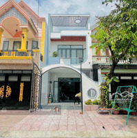 Nhà Lầu Trệt Sân Xe Hơi Thái Hòa Tân Uyên Kế Bên Ngã Tư Miếu Ông Cù Chỉ 3Tỷ 450