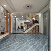 Nhà 3 tầng vừa hoàn thiện gần trường đại học kinh tế Bình Dương