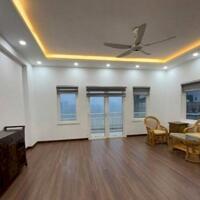 Cho thuê nhà Phố Tây Hồ 6 tầng x 100m2 thang máy, MT8m, 75 Triệu cho người nước ngoài ở