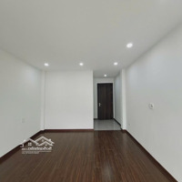 Bán Nhà Lô Góc Ngọc Thuỵ, 6 Tầng 3 Ngủ Gara Thang Máy, Ngõ Ô Tô,Diện Tích40,5 M2, Giá Liên Hệ: 0975585817.