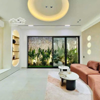 Siêu Phẩm 80M2 Đường Thành Thái,Quận 10 Bán 4Tỷ 350 Triệu. Gần Đại Học Hoa Sen, Đang Cho Thuê 25 Triệu/Tháng