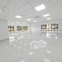 Cho Thuê Nhà Mặt Phố Lạc Long Quân,Diện Tích320M2, Mặt Tiền 10M, Cân Hết Các Showroom Oto