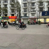 Căn Hộ Liền Kề Mặt Phố Xuân La - Lô Góc 5,5 Tầng Thanh Máy ,Mặt Phố Kinh Doanh Sầm Uất !
