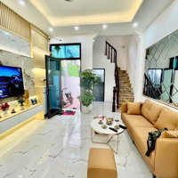Hàng Hiếm Đền Lừ 45M2 Nhỉnh 5 Tỷ Nhà New Full Nội Thất 5 Tầng, Ở Ngay Ngõ Thông