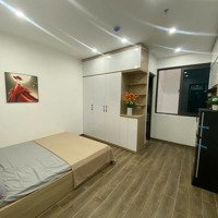 Gấp ,Cần Cho Thuê Căn Hộ Studio ,Full Nội Thất Ở Cầu Giấy - Hà Nội, Nhà Mới, Vào Ở Ngay