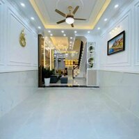 Bán nhà Siêu Phẩm Tân Cổ Điển , TT Nhà Bè - DT: 4m x 12m5 - Giá: 6TỶ9.