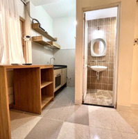 Cho Thuê Phòng Rộng 30M2 Đầy Đủ Nội Thất Bếp Xa Giường Tại Xóm Chiếu Quận 4