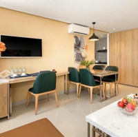 Khách Sạn 14 Tầng Hà Bổng - Cách Biển Mấy Bước Chân