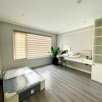 Bán nhà Đẹp Sân vườn - Tô Ngọc Vân - 76m2 x 3 Tầng - Ngõ thông sát phố - 4 ngủ ở luôn