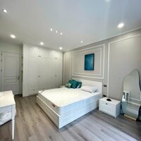 Bán nhà Đẹp Sân vườn - Tô Ngọc Vân - 76m2 x 3 Tầng - Ngõ thông sát phố - 4 ngủ ở luôn