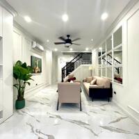 Bán nhà Đẹp Sân vườn - Tô Ngọc Vân - 76m2 x 3 Tầng - Ngõ thông sát phố - 4 ngủ ở luôn