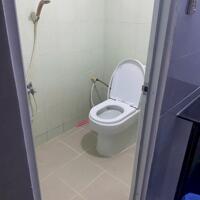 Cho thuê nguyên lầu sát trung tâm Quận 1