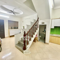 Cho Thuê Nhà Riêng Nguyễn Trãi, Hn, 40 M2,4Tầng . Đối Diện Royal City, Trung Tâm Nhiều Trường Đh.