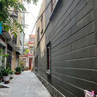 Bán Nhà Quận 10, Tổng Diện Tích Đất 121,8M2, Nhà 83,7M2. Nhà Hai Mặt Tiền Hẻm, Không Tường Chung