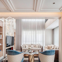 Bán Nhà Mặt Phố Cầu Giấy, 45M2, Nhà Mới, Full Nội Thất, Kd Đỉnh. Vỉa Hè Trước Sau, Hơn 30 Tỷ