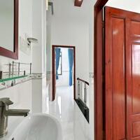 BÁN NHÀ 1T1L đúc mới, TRỤC CHÍNH HẺM thông, xe hơi tới nhà, gần chợ An Thới