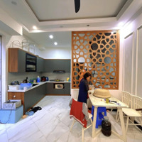 Bán Nhà Chính Chủ Phố Văn Cao, Ba Đình.diện Tích30M2 X 5 Tầng Xmặt Tiền4.2M, Giá Bán 6,9 Tỷ