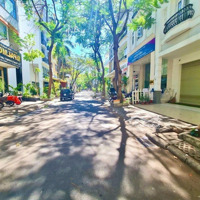 Cần Bán Nhà Phố Hưng Gia, Phú Mỹ Hưng. 6X18.5M, Giá Chỉ 29.2Tỷ Liên Hệ: 0938602838 Nhân