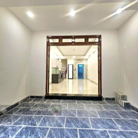 Siêu Phẩm Nhà Mới Kính Koong - Thang Máy - Ngõ Nông Thoáng - 15M Ra Ô Tô Tránh - Giá Đầu Tư