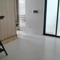Lý Nam Đế 70M2,Mặt Tiền4.8M, Dường 10M, Hot! 50 Ô Tô, Đỗ Trong Nhà Ngoài Sân. Kinh Doanh Bất Chấp.