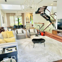 Bán Biệt Thự Đơn Lập 230M2 Vinhomes Riverside, Giá Thỏa Thuận, 5 Phòng Ngủ 4 Vệ Sinh Hoàn Thiện Có Thang Máy