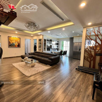 Hàng Hiếm Tại Vũ Phạm Hàm, 24 Tỷ, 240 M2, 5 Phòng Ngủ 3 Vệ Sinh Full Nội Thất, Cầu Giấy, Hn