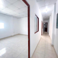 Bán Nhà Mặt Tiền Kinh Doanh, Nhà 3 Tầng Diện Tích: 100M2 Tại Thành Phố Dĩ An, Bình Dương
