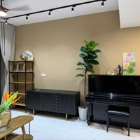 Siêu Phẩm Sân Vườn - Tầm View Panorama - Chỉ 35 Triệu/Th