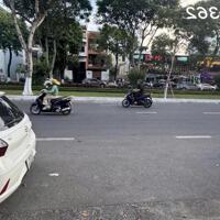 Bán nhà 3 tầng mặt phố đường 30/4, Hòa Cường Bắc, Hải Châu, Đà Nẵng, giá ưu đãi 18 tỷ, 158 m2