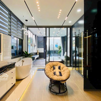 Chính Chủ Định Cư Cần Bán Gấp Nhà Mặt Tiền Đường Ngô Đức Kế, Trung Tâm Quận Bình Thạnh 5Tấm Nhà Mới
