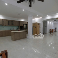 Bán Biệt Thự Kiểu Pháp 160M² Lô Góc 3 Thoáng Vài Bước Ra Hồ Tây, Full Sân Vườn Giá Bán 60 Tỷ