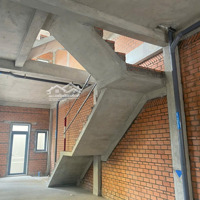 Nhà Phố Mặt Tiền Rộng 6M. Giá Ưu Đãi Nhất Cho 10 Kh Đầu Tiên. Quà Nội Thất 400 Triệu. Liên Hệ: 0329673202