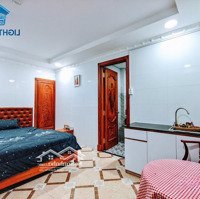 Căn Hộ Full Nội Thất Ngay Ba Tháng Hai, Quận 10