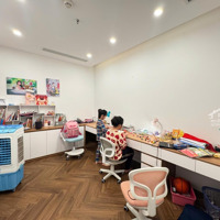 Chính Chủ Bán Nhanh Căn Hộ Vip Nhất Dự Án - 180M2 4 Phòng Ngủ - 390 Nguyễn Văn Cừ