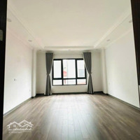 Nhà Xịn Phố Đội Cấn, 34M2, 7 Tầng, Thang Máy, Giá Siêu Hời 7.79 Tỷ